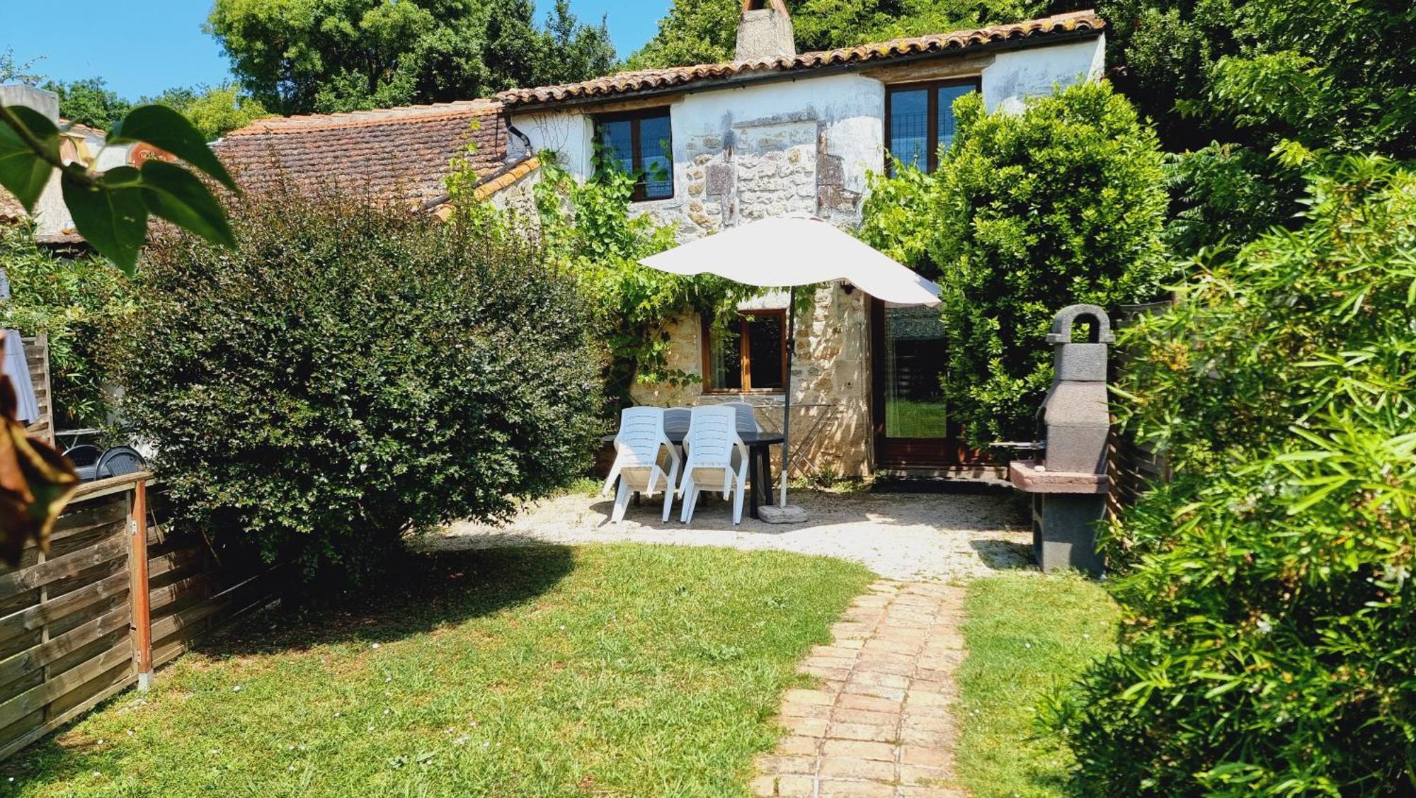 Domaine De Rochebonne Villa Saint-Just-Luzac Eksteriør bilde
